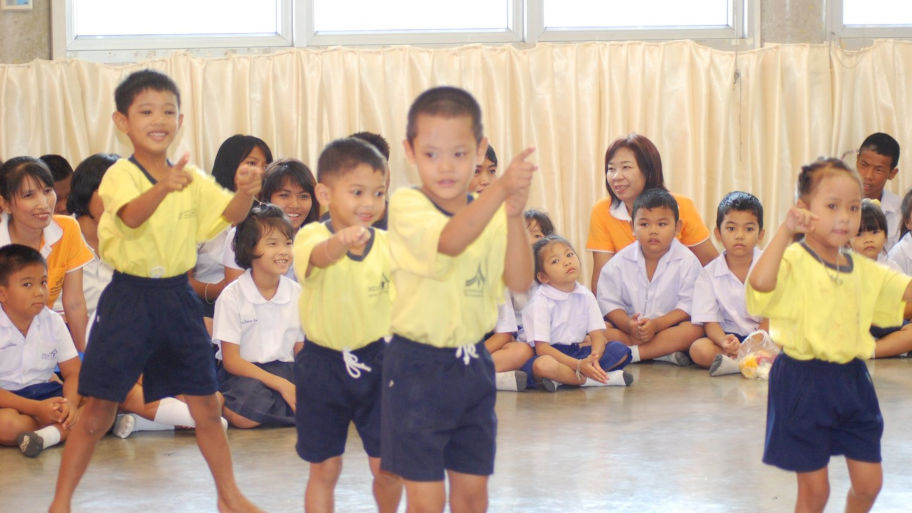 Mercy Center Thailand children